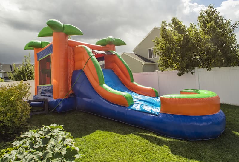 How To Keep Your Children Safe In Inflatable Bounce Houses
